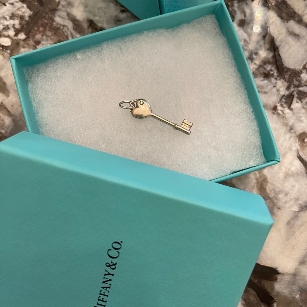 Tiffany Heart Key Pendant in Silver with Diamond.